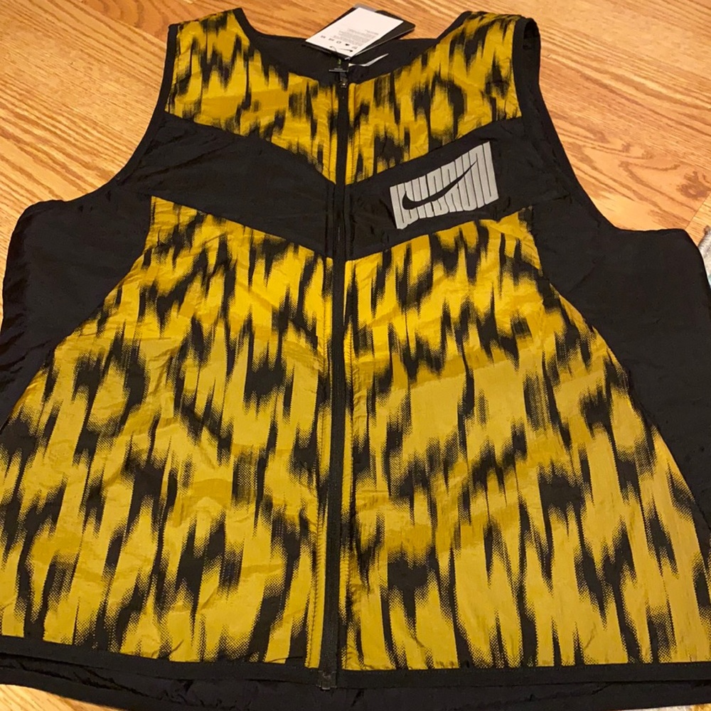 Nike vest